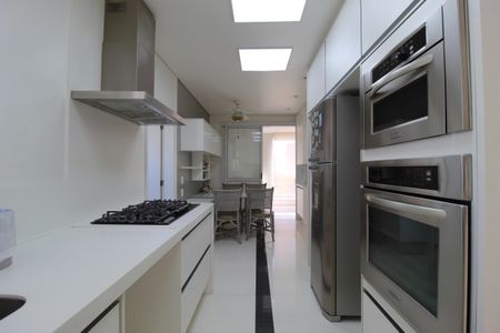 Apartamento à venda com 234m², 3 quartos e 4 vagasCozinha