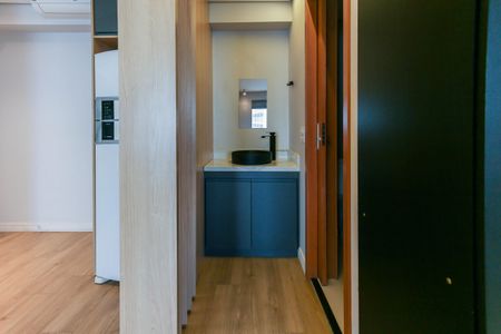 Banheiro de apartamento para alugar com 1 quarto, 37m² em Butantã, São Paulo
