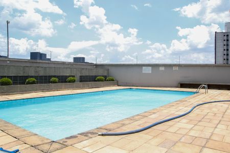 Apartamento à venda com 54m², 2 quartos e sem vagaÁrea comum - Piscina