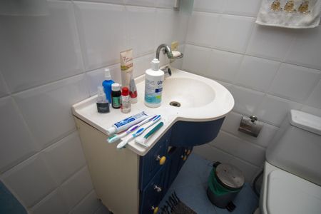 Casa de condomínio à venda com 240m², 3 quartos e 3 vagas Casa de condomínio à venda com 240m², 3 quartos e 3 vagasBanheiro Suíte 2