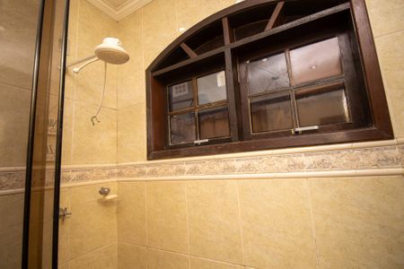 Casa de condomínio à venda com 240m², 3 quartos e 3 vagas Casa de condomínio à venda com 240m², 3 quartos e 3 vagasBanheiro social 2