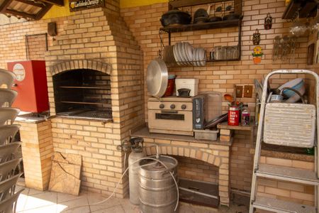 Casa de condomínio à venda com 240m², 3 quartos e 3 vagas Casa de condomínio à venda com 240m², 3 quartos e 3 vagasÁrea comum