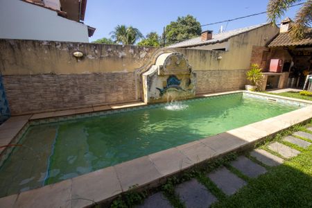 Casa de condomínio à venda com 240m², 3 quartos e 3 vagas Casa de condomínio à venda com 240m², 3 quartos e 3 vagasÁrea comum