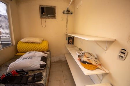 Casa de condomínio à venda com 240m², 3 quartos e 3 vagas Casa de condomínio à venda com 240m², 3 quartos e 3 vagasQuarto 1