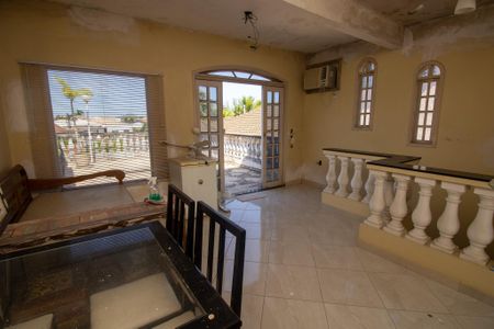 Casa de condomínio à venda com 240m², 3 quartos e 3 vagas Casa de condomínio à venda com 240m², 3 quartos e 3 vagasHall