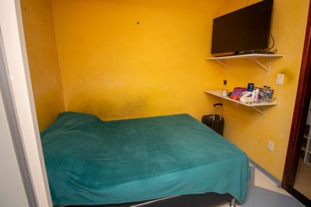 Casa de condomínio à venda com 240m², 3 quartos e 3 vagas Casa de condomínio à venda com 240m², 3 quartos e 3 vagasSuíte 2