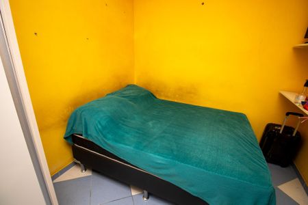 Casa de condomínio à venda com 240m², 3 quartos e 3 vagas Casa de condomínio à venda com 240m², 3 quartos e 3 vagasSuíte 2