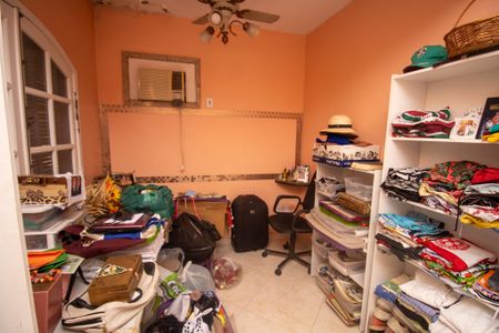 Casa de condomínio à venda com 240m², 3 quartos e 3 vagas Casa de condomínio à venda com 240m², 3 quartos e 3 vagasSuíte 1