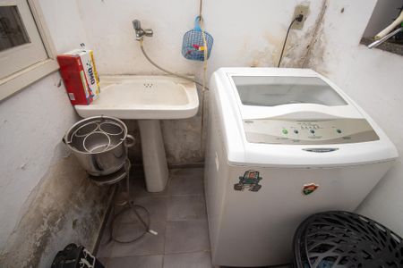 Casa de condomínio à venda com 240m², 3 quartos e 3 vagas Casa de condomínio à venda com 240m², 3 quartos e 3 vagasÁrea de Serviço