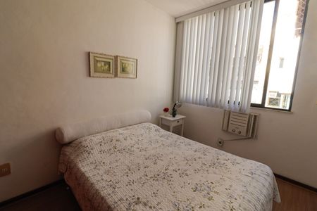 Apartamento à venda com 322m², 4 quartos e 2 vagasQuarto 4