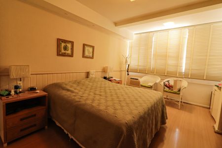 Apartamento à venda com 322m², 4 quartos e 2 vagasQuarto 2