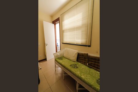 Apartamento à venda com 322m², 4 quartos e 2 vagasQuarto de Serviço