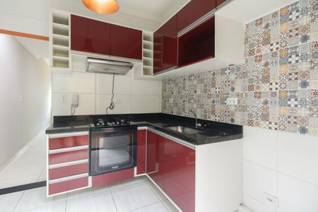 Casa de condomínio à venda com 72m², 3 quartos e 2 vagas Casa de condomínio à venda com 72m², 3 quartos e 2 vagasCozinha