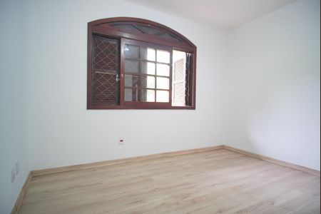 Casa à venda com 398m², 4 quartos e 6 vagasQuarto 1