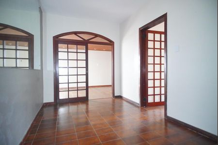 Casa à venda com 398m², 4 quartos e 6 vagasSala 3