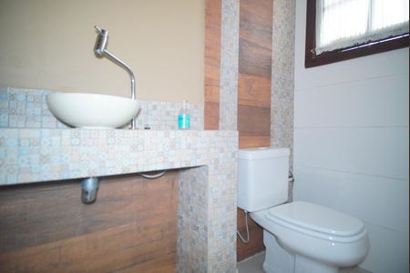 Casa à venda com 398m², 4 quartos e 6 vagasLavabo