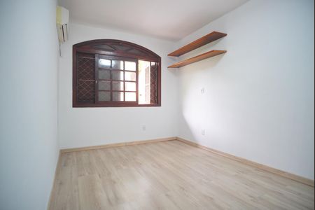 Casa à venda com 398m², 4 quartos e 6 vagasQuarto 2