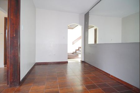 Casa à venda com 398m², 4 quartos e 6 vagasSala 3