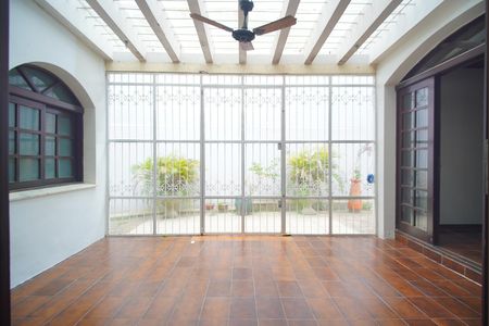 Casa à venda com 398m², 4 quartos e 6 vagasSala 2 - Varanda