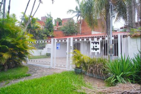 Casa à venda com 398m², 4 quartos e 6 vagasFachada