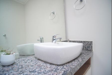 Casa à venda com 398m², 4 quartos e 6 vagasBanheiro Corredor