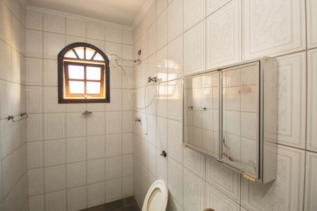 Casa para alugar com 510m², 5 quartos e 6 vagasBanheiro Social