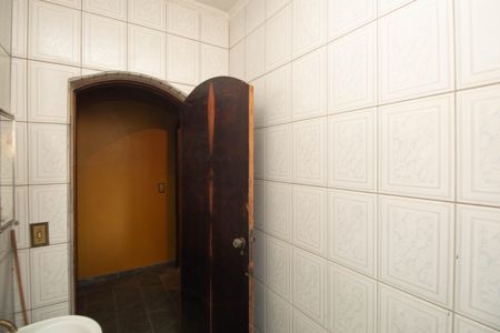 Casa para alugar com 510m², 5 quartos e 6 vagasBanheiro Social