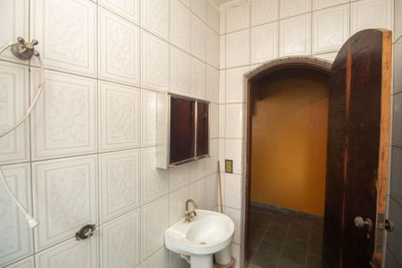 Casa para alugar com 510m², 5 quartos e 6 vagasBanheiro Social