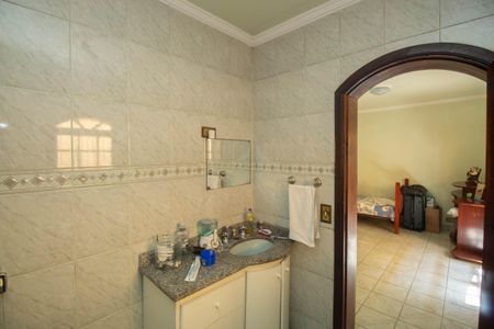 Casa para alugar com 510m², 5 quartos e 6 vagasBanheiro da Suíte 2