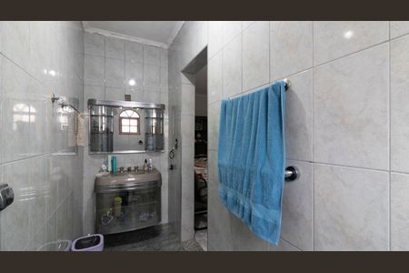 Casa à venda com 227m², 3 quartos e 2 vagasBanheiro da Suíte