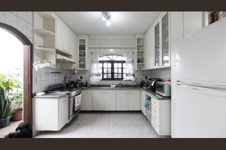 Casa à venda com 227m², 3 quartos e 2 vagasCozinha