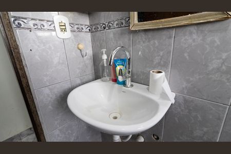 Casa à venda com 227m², 3 quartos e 2 vagasBanheiro