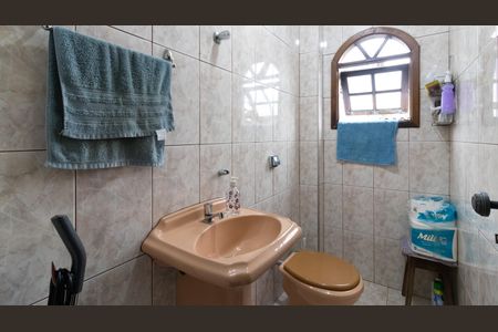 Casa à venda com 227m², 3 quartos e 2 vagasLavabo