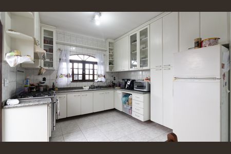 Casa à venda com 227m², 3 quartos e 2 vagasCozinha
