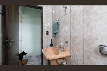 Casa à venda com 227m², 3 quartos e 2 vagasLavabo