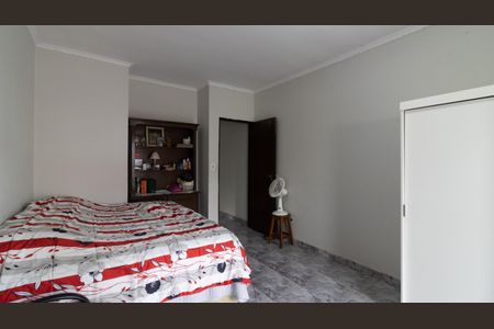 Casa à venda com 227m², 3 quartos e 2 vagasSuíte