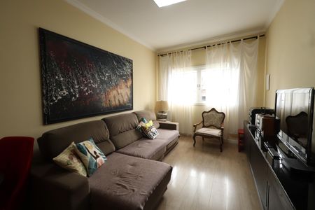 Casa à venda com 235m², 3 quartos e 2 vagasSala de TV