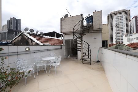 Casa à venda com 235m², 3 quartos e 2 vagasTerraço 1