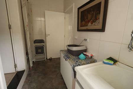 Casa à venda com 235m², 3 quartos e 2 vagasÁrea de Serviço