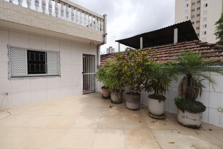 Casa à venda com 235m², 3 quartos e 2 vagasVaranda