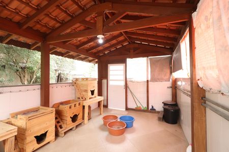 Casa à venda com 235m², 3 quartos e 2 vagasTerraço 1