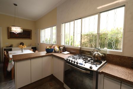 Casa à venda com 235m², 3 quartos e 2 vagasCozinha