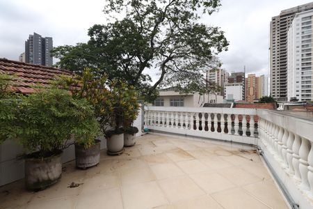Casa à venda com 235m², 3 quartos e 2 vagasVaranda