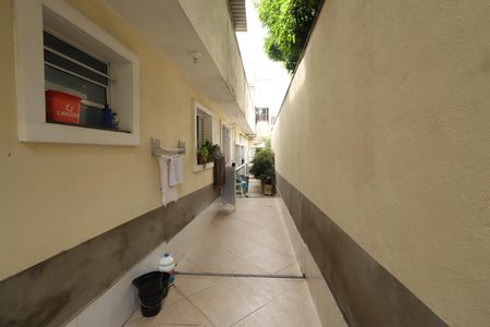 Casa à venda com 235m², 3 quartos e 2 vagasQuintal