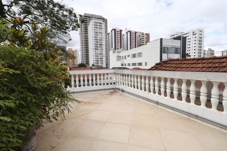 Casa à venda com 235m², 3 quartos e 2 vagasVaranda