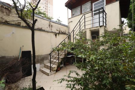Casa à venda com 235m², 3 quartos e 2 vagasQuintal