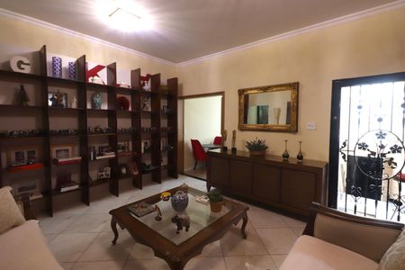 Casa à venda com 235m², 3 quartos e 2 vagasSala 1