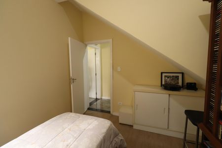 Casa à venda com 235m², 3 quartos e 2 vagasQuarto 1