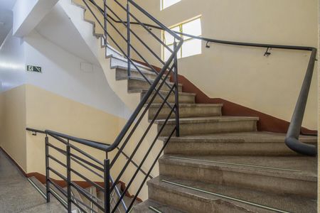 Apartamento à venda com 28m², 1 quarto e sem vagaEscadas