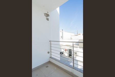 Casa de condomínio à venda com 166m², 3 quartos e 2 vagasVaranda do Quarto 2